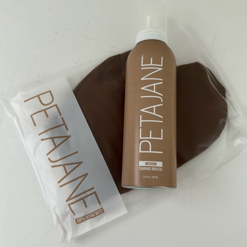 Peta Jane tanning mousse (medium) and exfoliating mitt